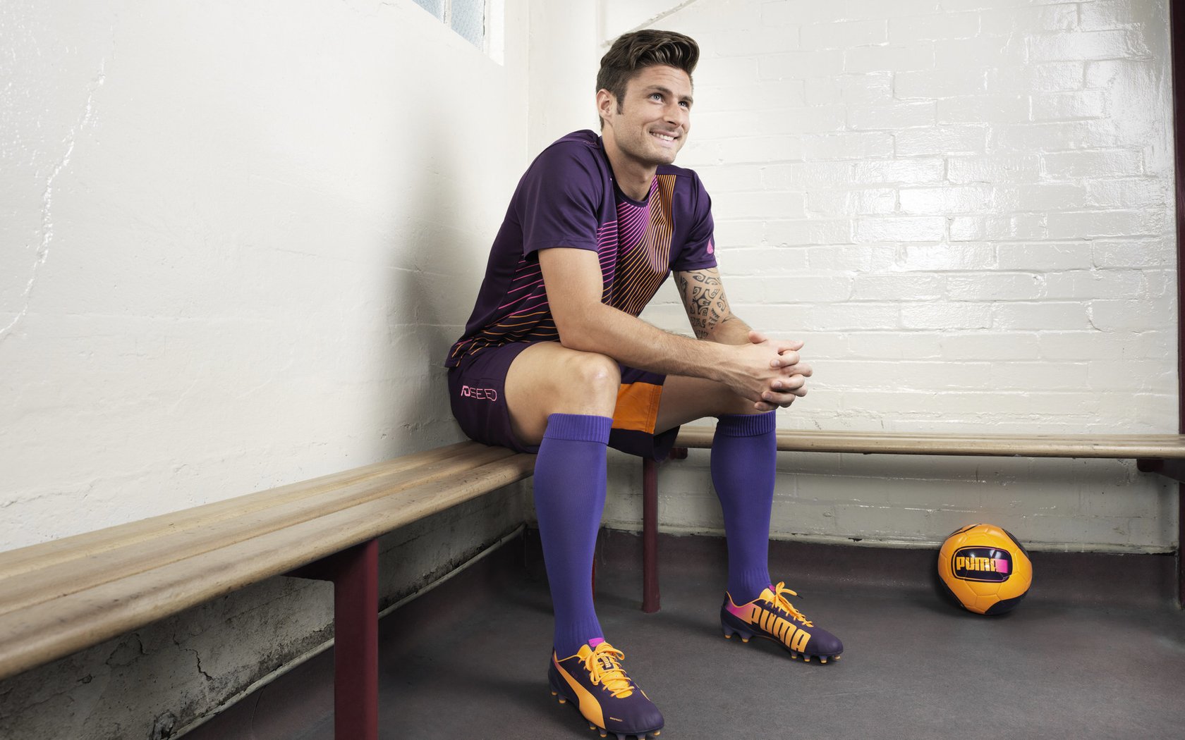 爵士宣布与年轻后卫续约展望未来，爵士以前阵容